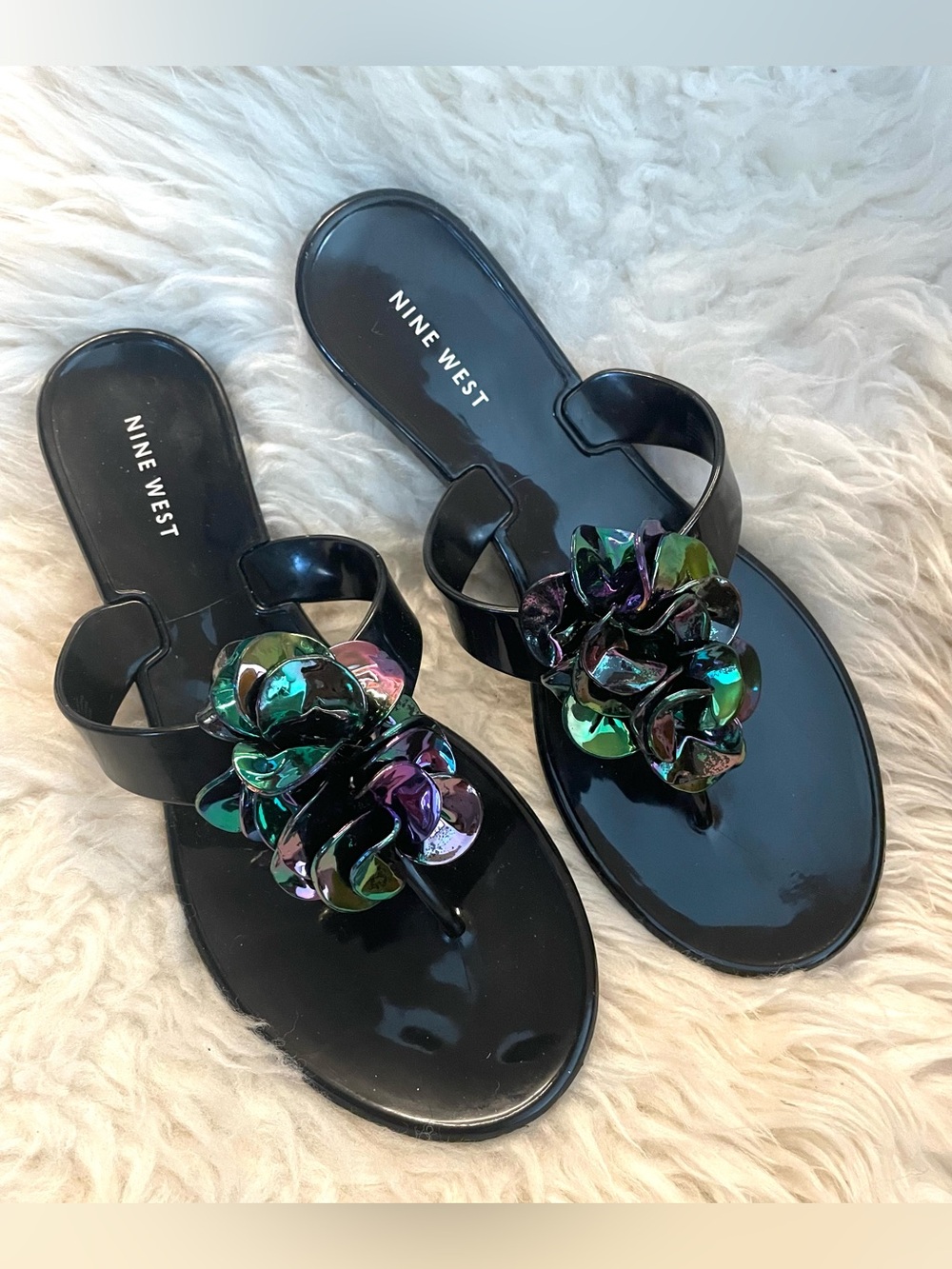 Nine West Freebee Black Iridescent Floral Accent Jelly Sandals Flip Flops 8